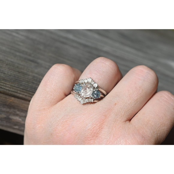 Sapphire engagement ring set, raw stone ring, alternative engagement ring - Picture 3 of 4